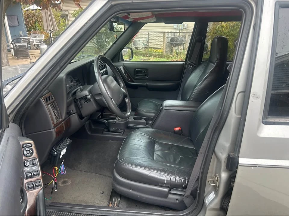 2001 Jeep XJ Cherokee - Image 2 of 10