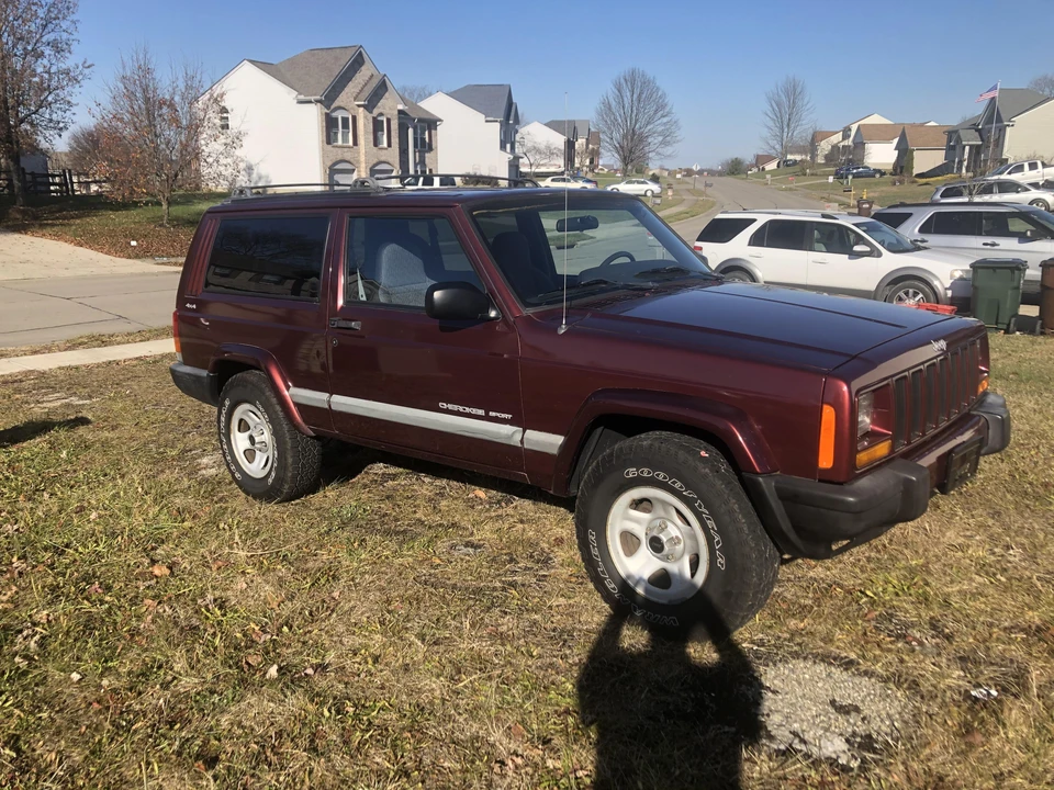 2001 Jeep XJ Cherokee - Image 10 of 31