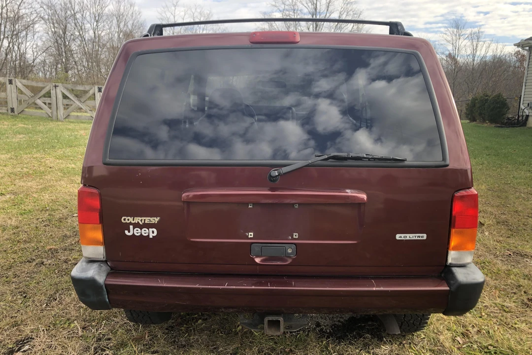 2001 Jeep XJ Cherokee - Image 5 of 31