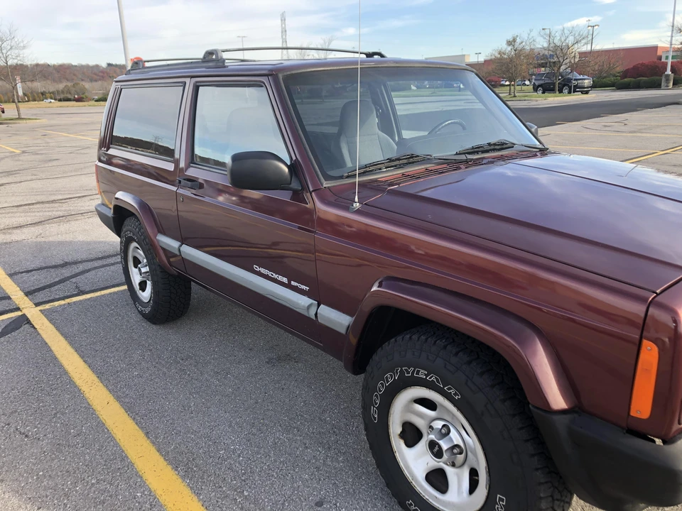 2001 Jeep XJ Cherokee - Image 17 of 31