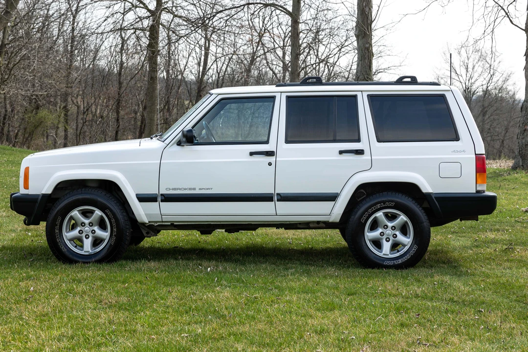 2001 Jeep XJ Cherokee - Image 7 of 31