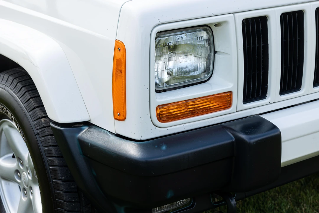 2001 Jeep XJ Cherokee - Image 25 of 31
