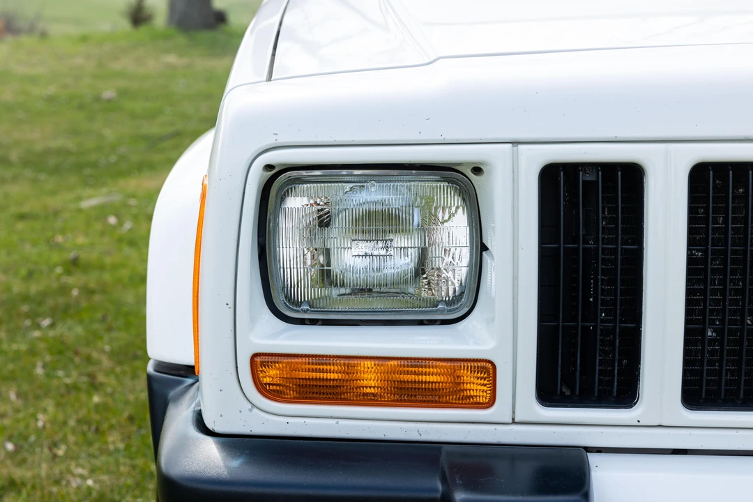 2001 Jeep XJ Cherokee - Image 11 of 31