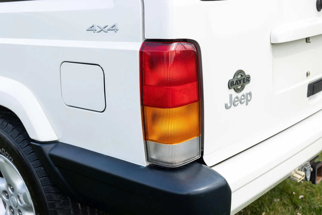 2001 Jeep XJ Cherokee - Image 15 of 31