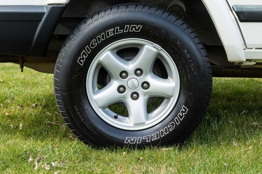 2001 Jeep XJ Cherokee - Image 28 of 31