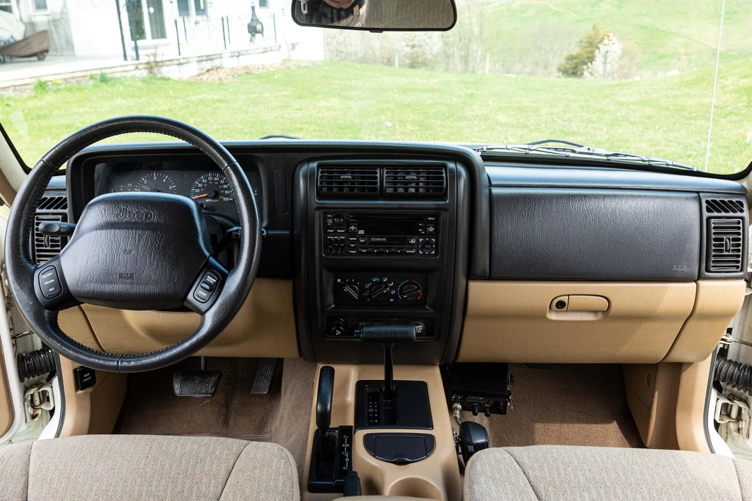 2001 Jeep XJ Cherokee - Image 30 of 31