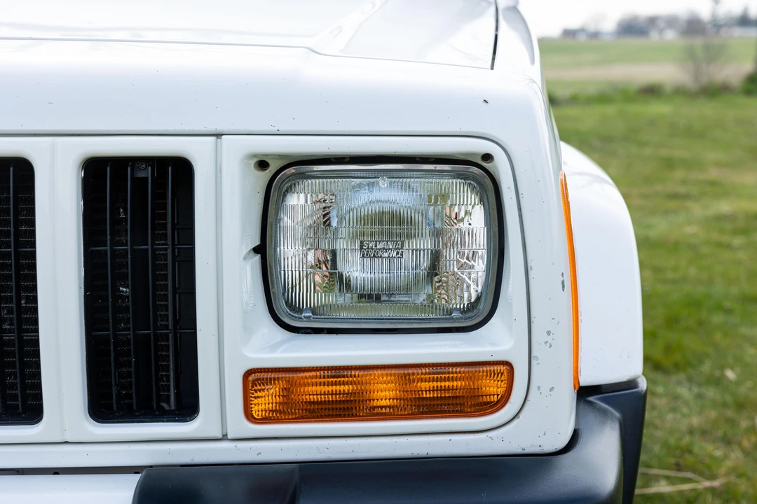 2001 Jeep XJ Cherokee - Image 12 of 31