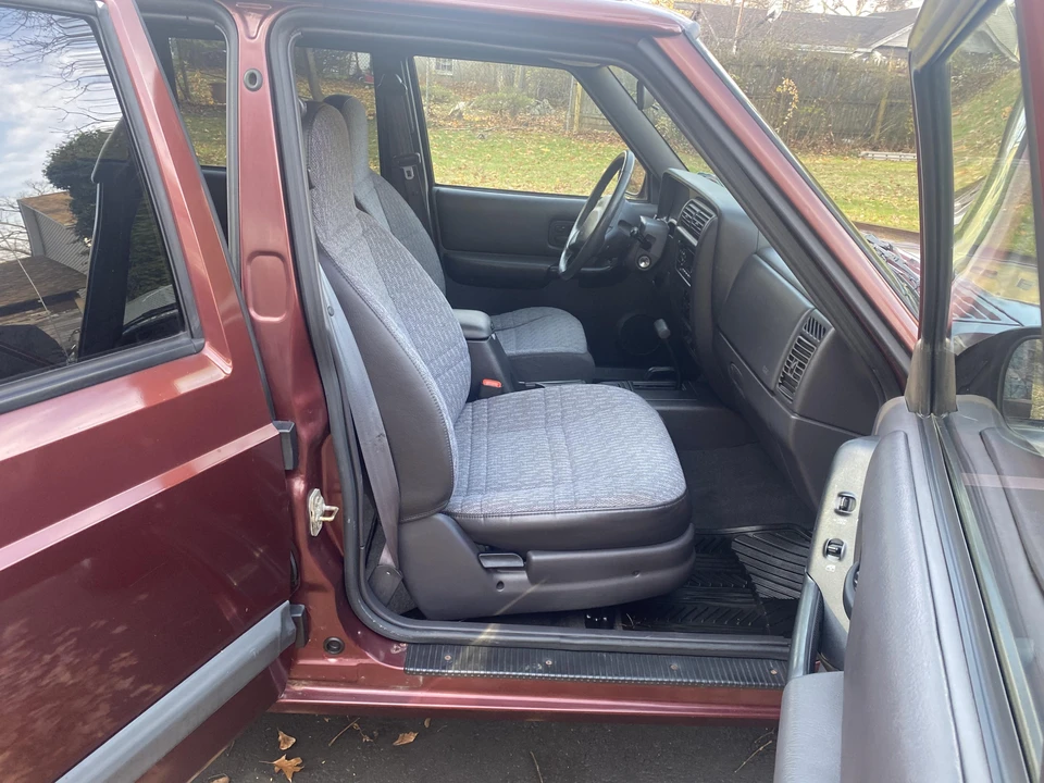 2001 Jeep XJ Cherokee - Image 31 of 31