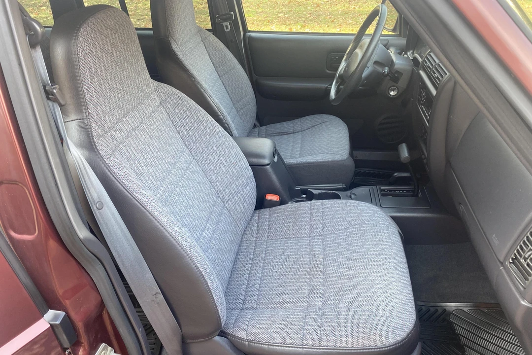 2001 Jeep XJ Cherokee - Image 26 of 31
