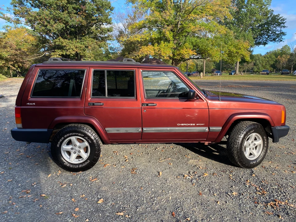 2001 Jeep XJ Cherokee - Image 8 of 31