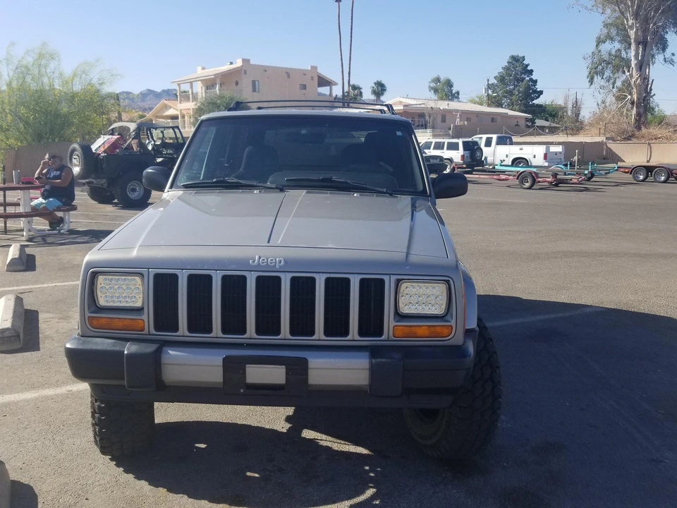 2001 Jeep XJ Cherokee - Image 5 of 31