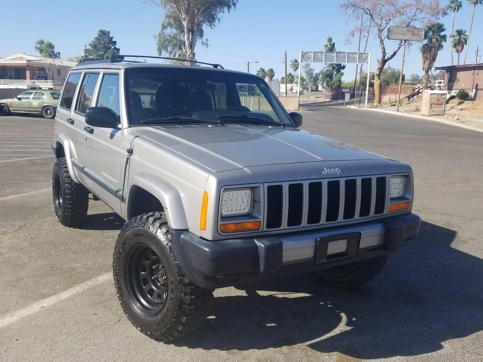 2001 Jeep XJ Cherokee - Image 15 of 31