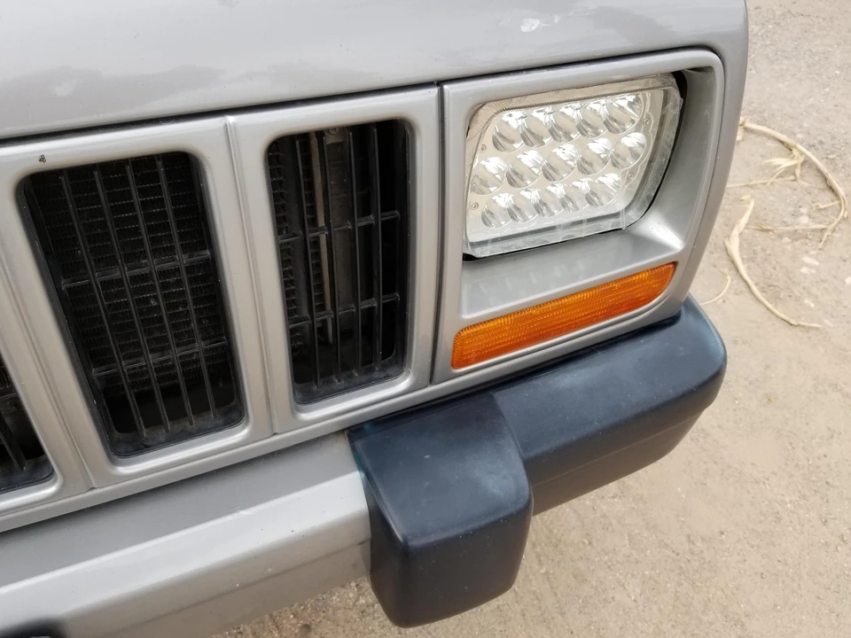 2001 Jeep XJ Cherokee - Image 17 of 31