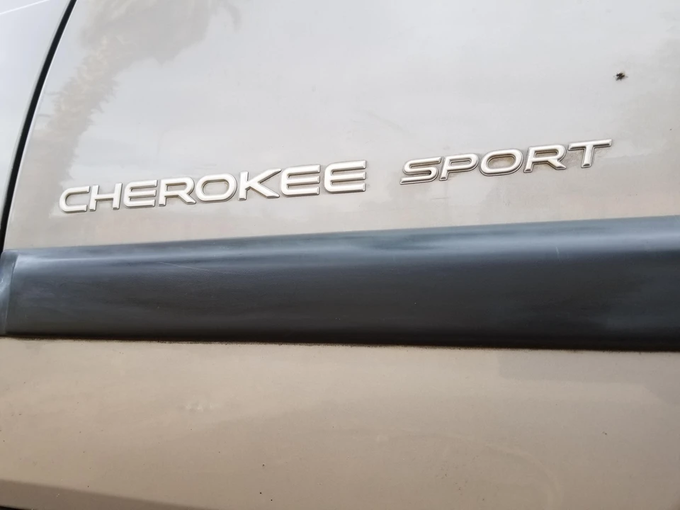 2001 Jeep XJ Cherokee - Image 19 of 31