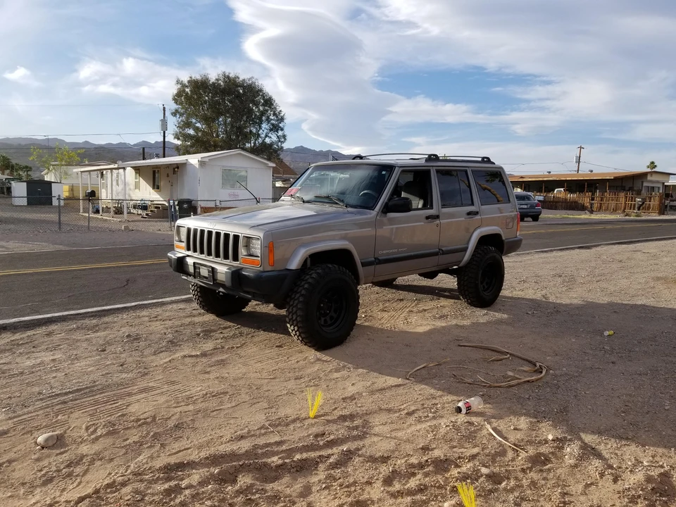 2001 Jeep XJ Cherokee - Image 7 of 31