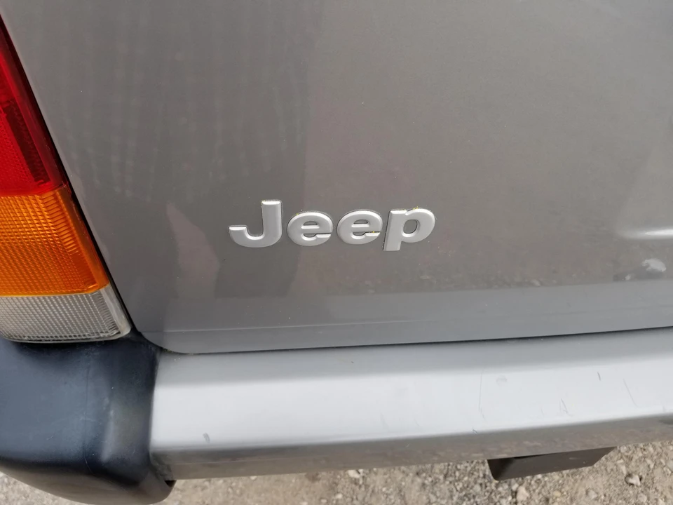 2001 Jeep XJ Cherokee - Image 27 of 31