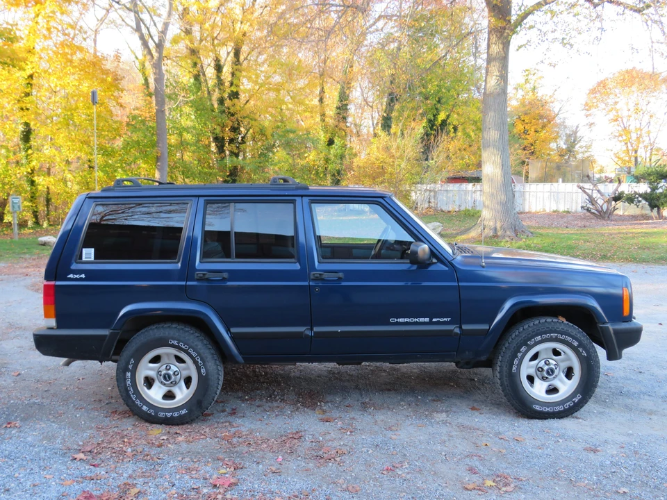 2001 Jeep XJ Cherokee - Image 30 of 31