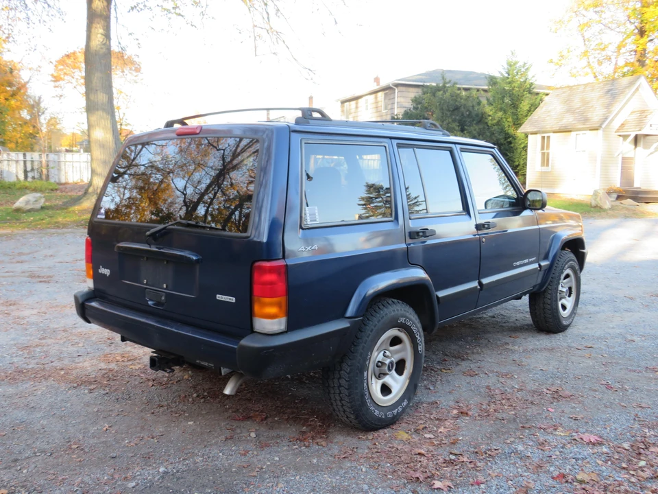 2001 Jeep XJ Cherokee - Image 27 of 31