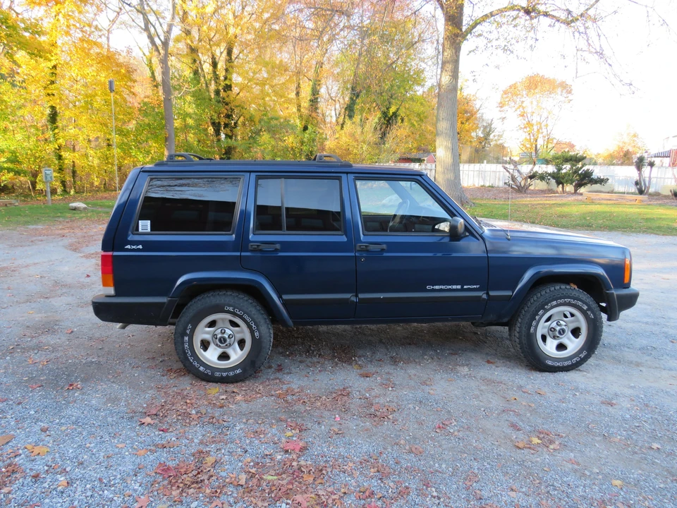2001 Jeep XJ Cherokee - Image 29 of 31