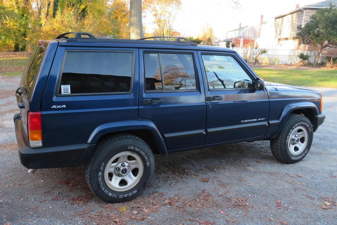 2001 Jeep XJ Cherokee - Image 4 of 31