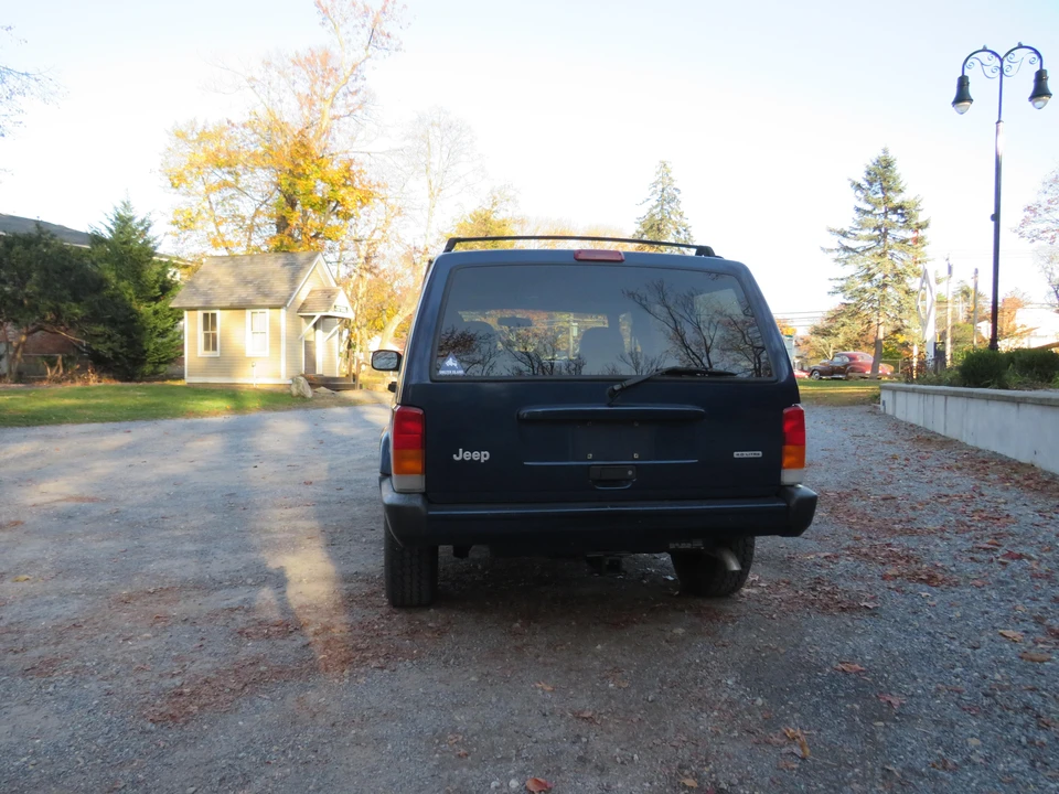 2001 Jeep XJ Cherokee - Image 22 of 31