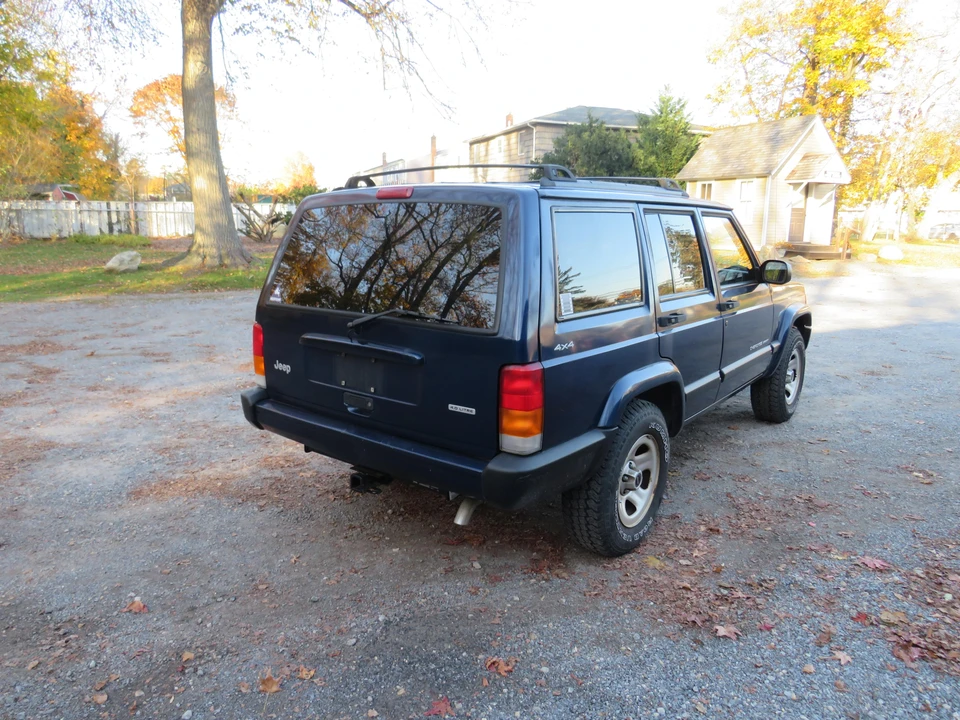 2001 Jeep XJ Cherokee - Image 26 of 31