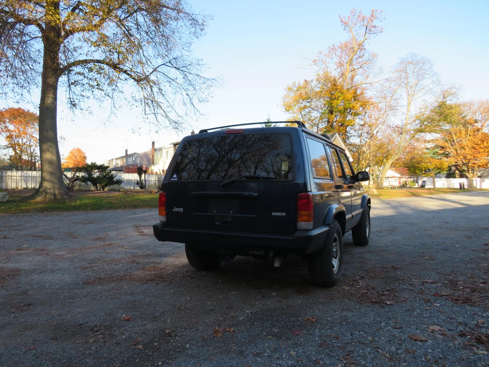 2001 Jeep XJ Cherokee - Image 25 of 31