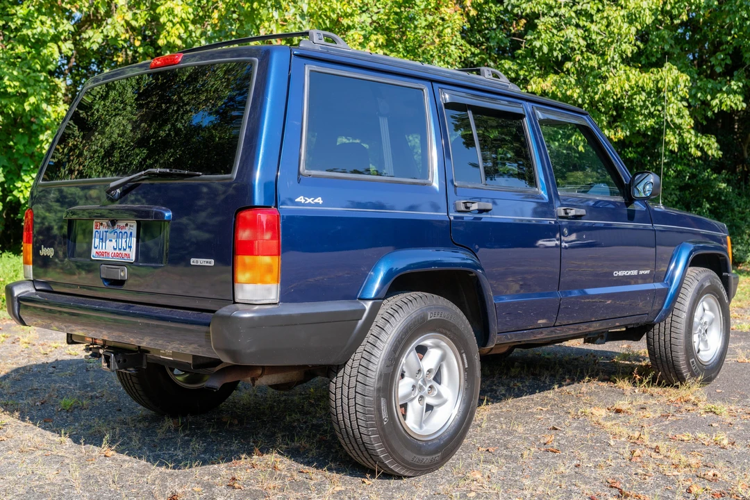 2001 Jeep XJ Cherokee - Image 4 of 31
