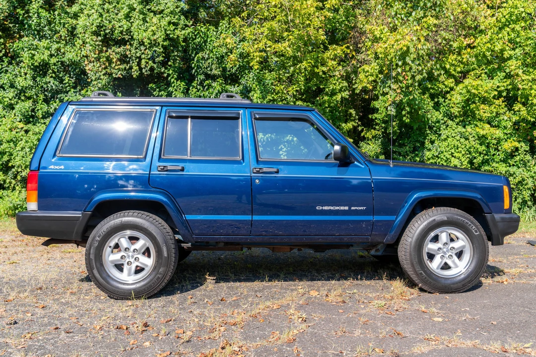 2001 Jeep XJ Cherokee - Image 8 of 31