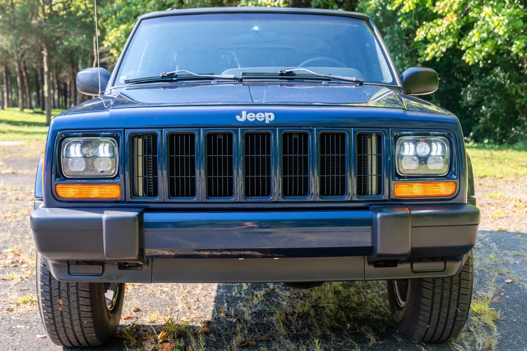 2001 Jeep XJ Cherokee - Image 15 of 31