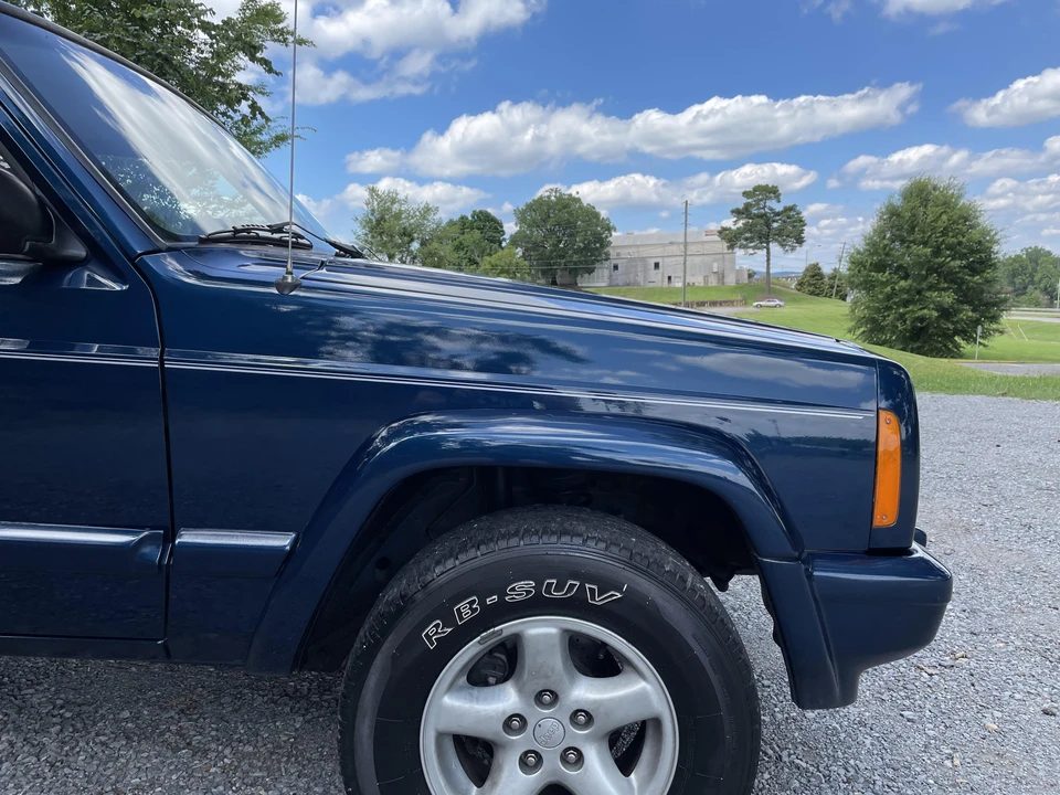 2001 Jeep XJ Cherokee - Image 25 of 31
