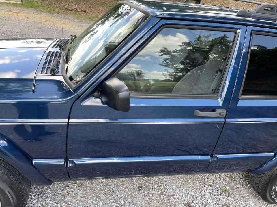 2001 Jeep XJ Cherokee - Image 12 of 31