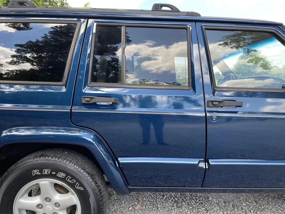 2001 Jeep XJ Cherokee - Image 22 of 31