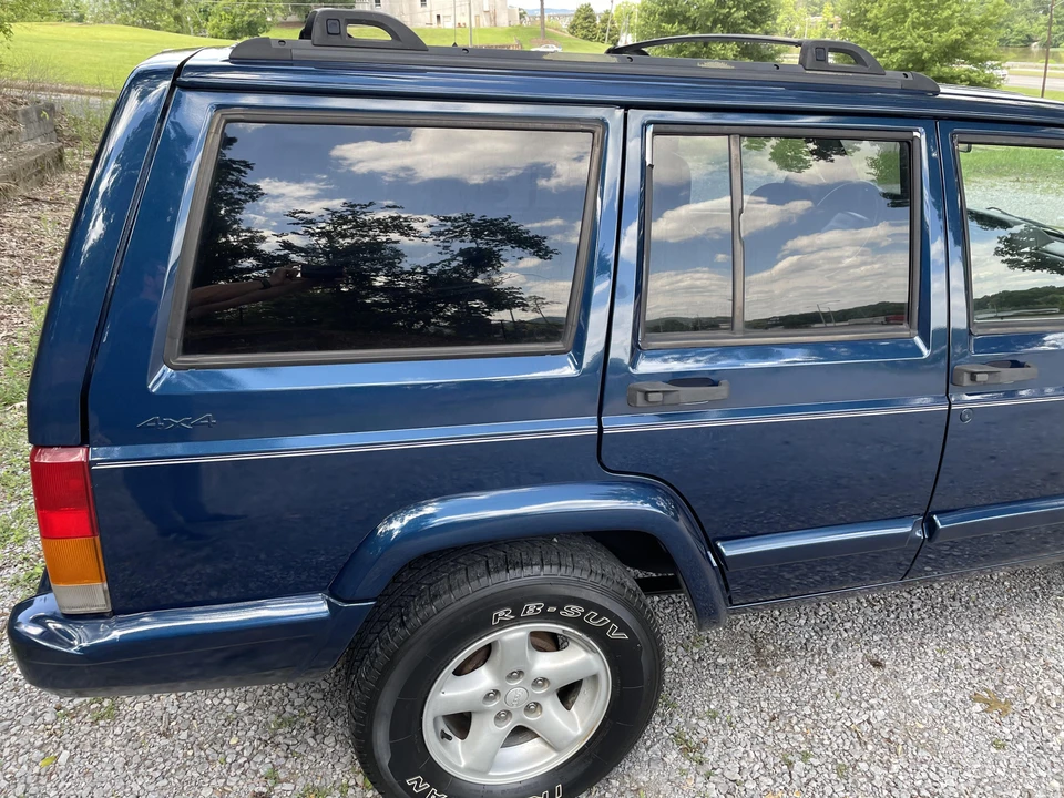 2001 Jeep XJ Cherokee - Image 20 of 31
