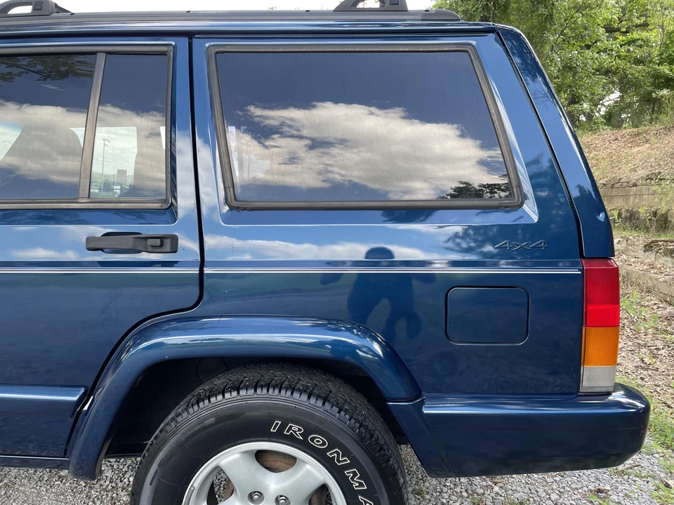 2001 Jeep XJ Cherokee - Image 15 of 31