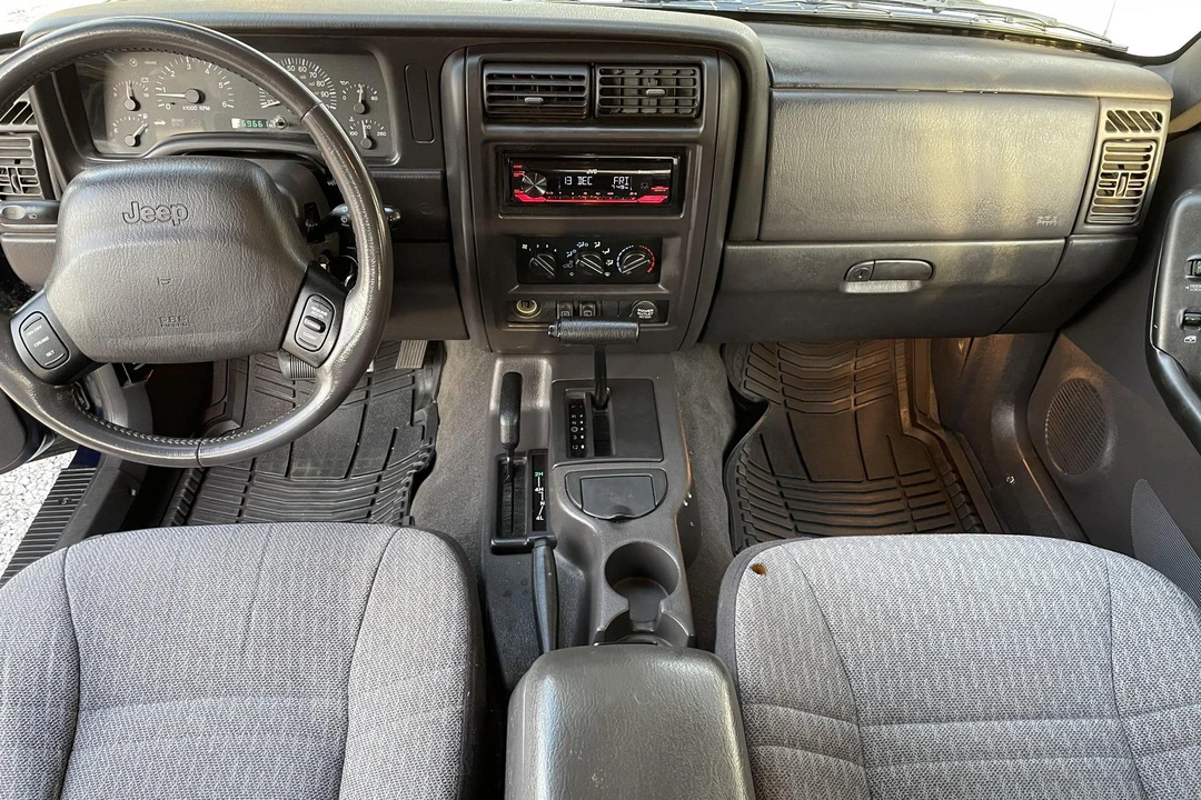 2001 Jeep XJ Cherokee - Image 31 of 31