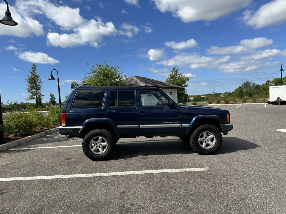 2001 Jeep XJ Cherokee - Image 23 of 31