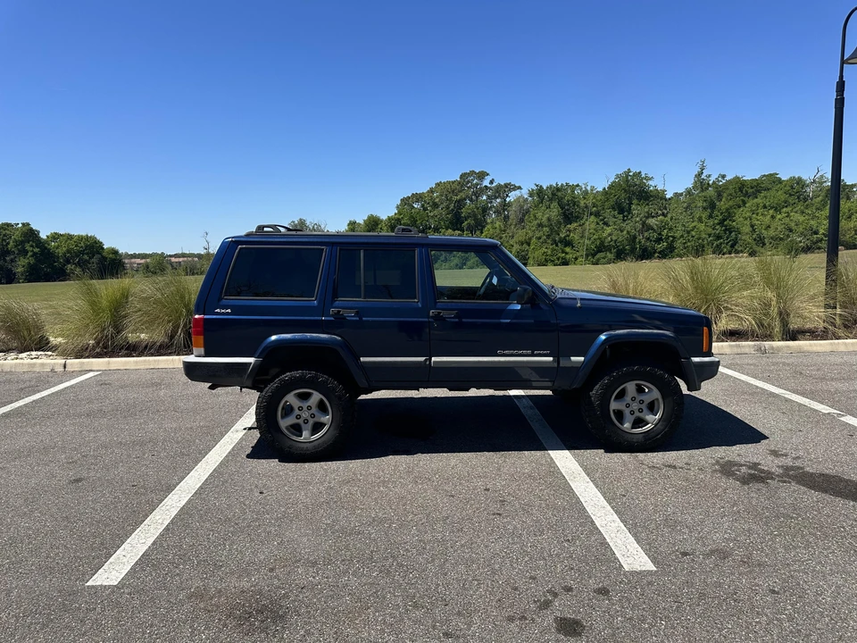 2001 Jeep XJ Cherokee - Image 22 of 31