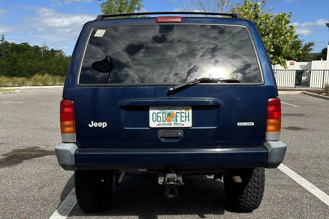 2001 Jeep XJ Cherokee - Image 5 of 31