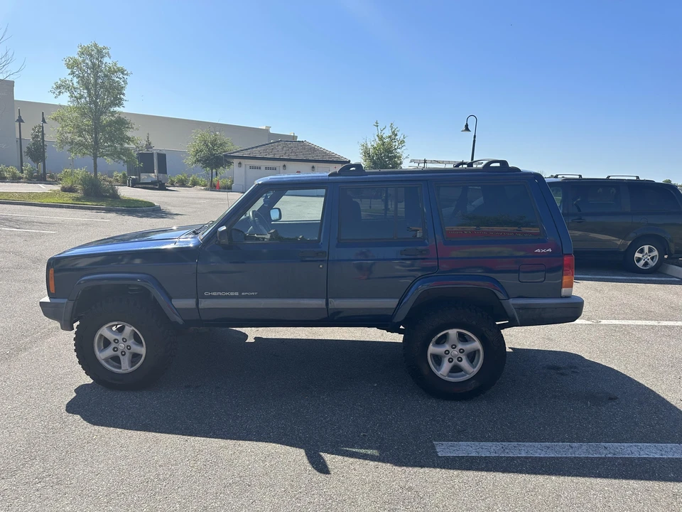 2001 Jeep XJ Cherokee - Image 16 of 31