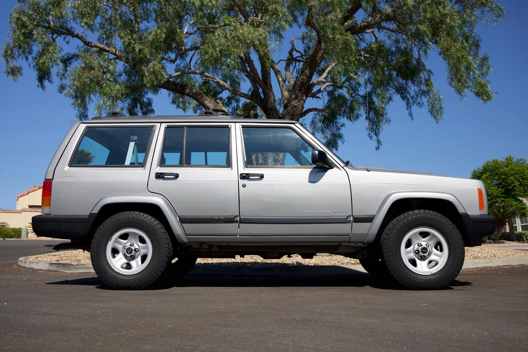 2001 Jeep XJ Cherokee - Image 24 of 31