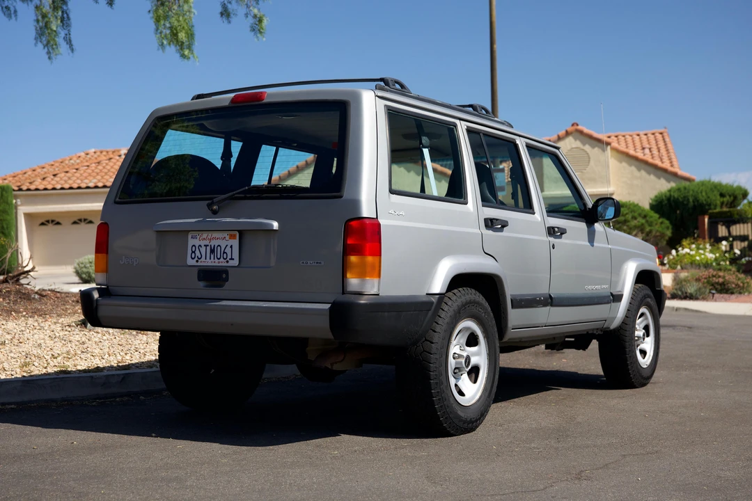 2001 Jeep XJ Cherokee - Image 19 of 31