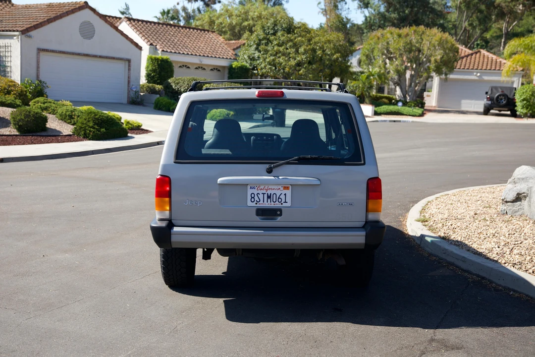 2001 Jeep XJ Cherokee - Image 15 of 31