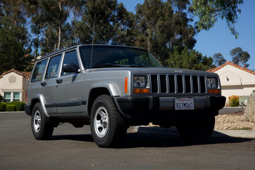 2001 Jeep XJ Cherokee - Image 25 of 31