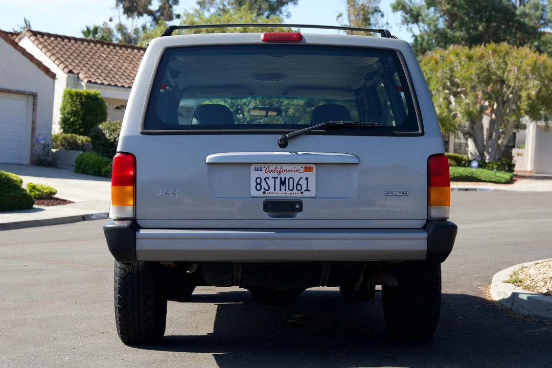 2001 Jeep XJ Cherokee - Image 5 of 31