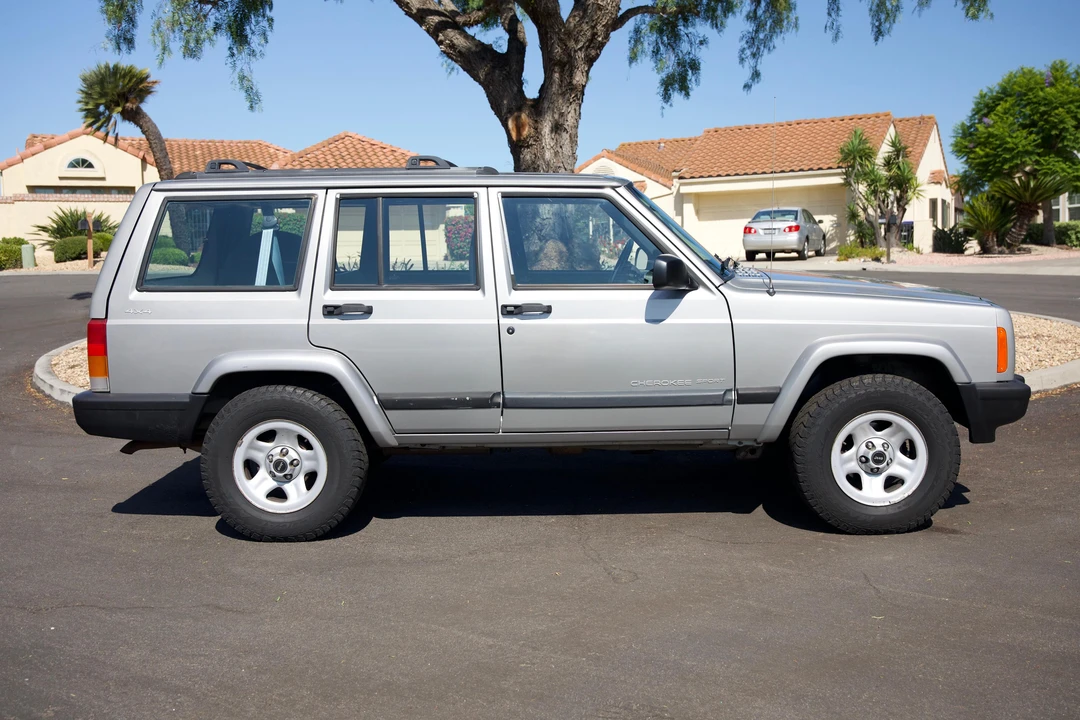 2001 Jeep XJ Cherokee - Image 23 of 31
