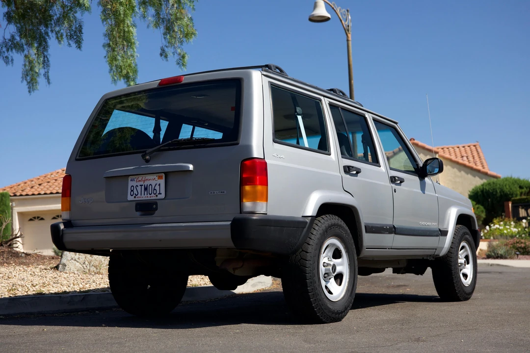 2001 Jeep XJ Cherokee - Image 20 of 31