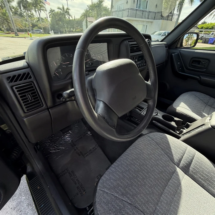 2001 Jeep XJ Cherokee - Image 25 of 31