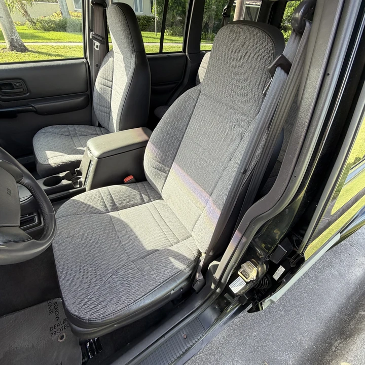 2001 Jeep XJ Cherokee - Image 24 of 31