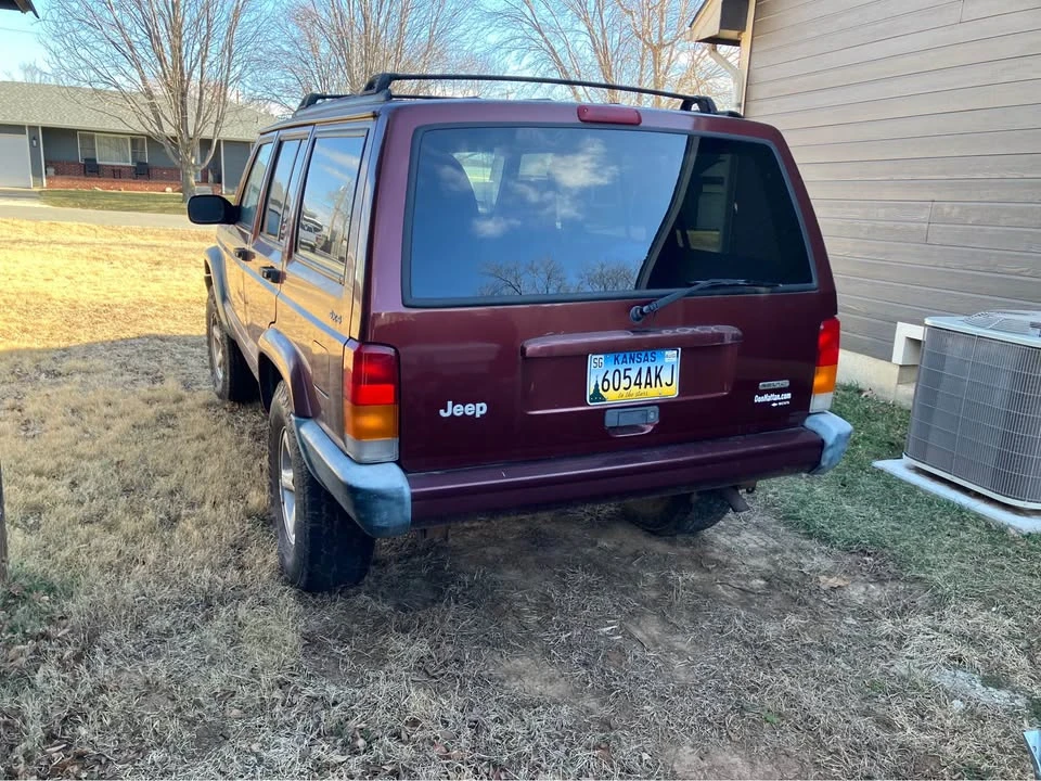 2001 Jeep XJ Cherokee - Image 3 of 8